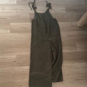 Sleeveless Tie-Strap Wide-Leg Jumpsuit in Olive